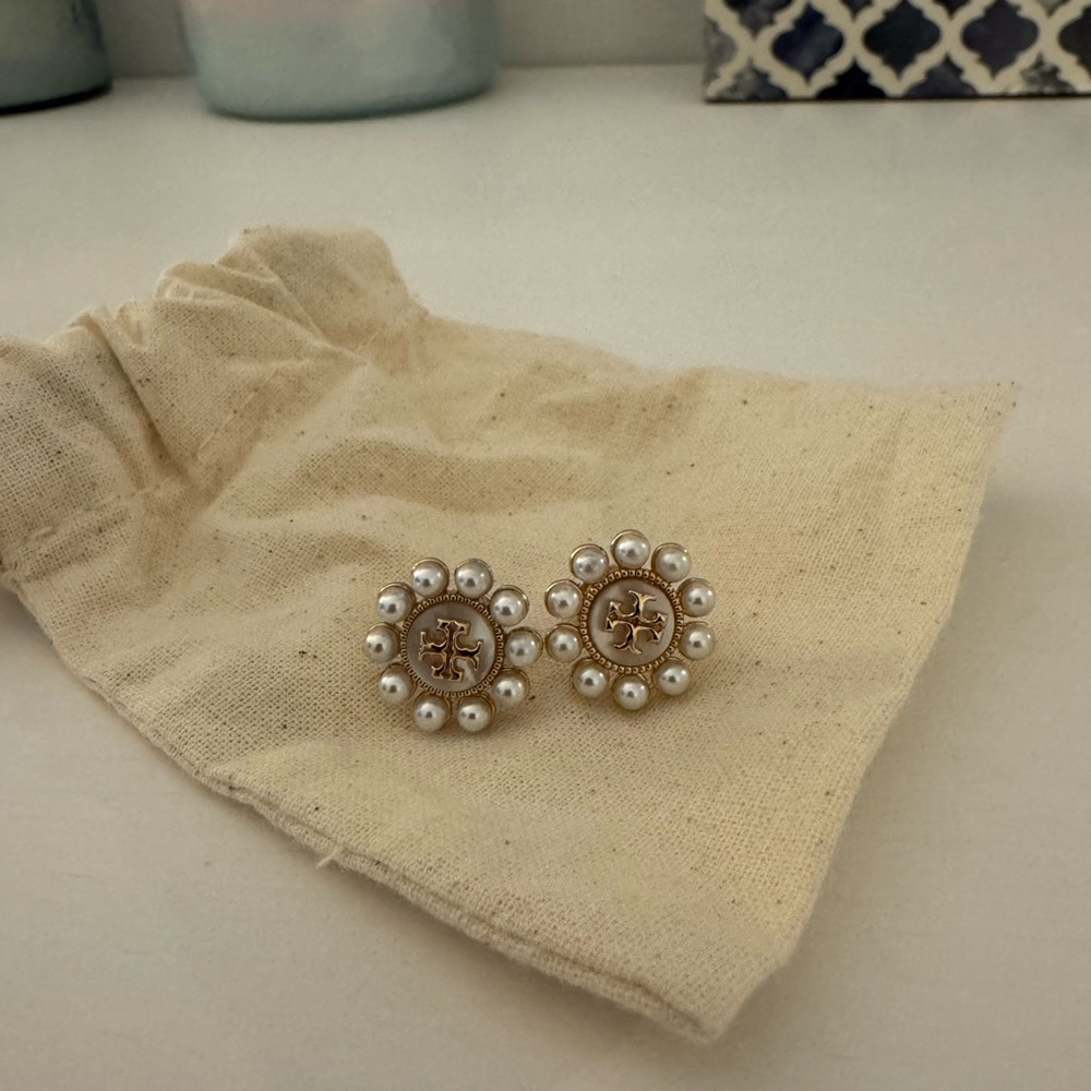 Barely worn Tory Burch pearl studded earrings
